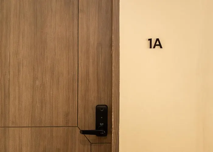 Appartamento Cute & Comfy For 3 Guests At Center Of Sathorn Bangkok