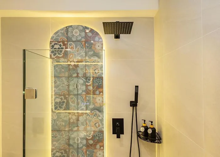 Appartamento Cute & Comfy For 3 Guests At Center Of Sathorn