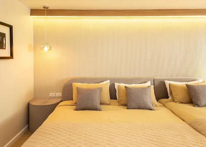 Cute & Comfy For 3 Guests At Center Of Sathorn Bangkok
